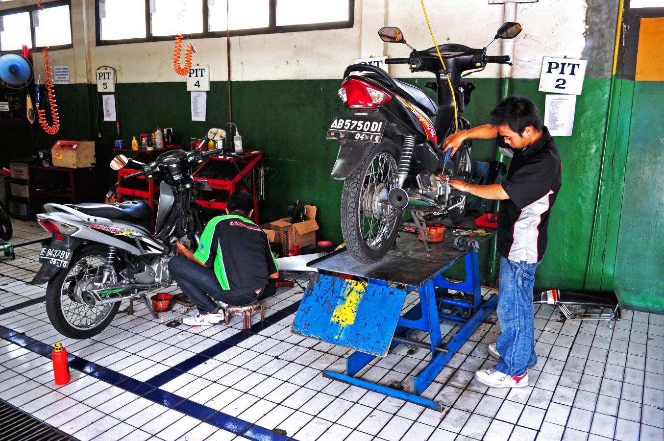 Mengapa Bengkel Motor di Cilacap Harus Memilih Matahari Motor?